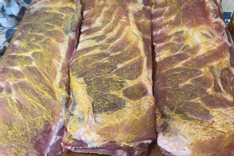 Ribs rubbed with mustard