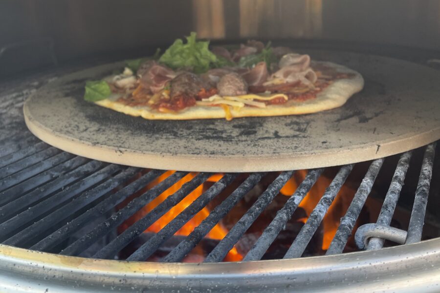 Pizza on a Weber Kettle BBQ