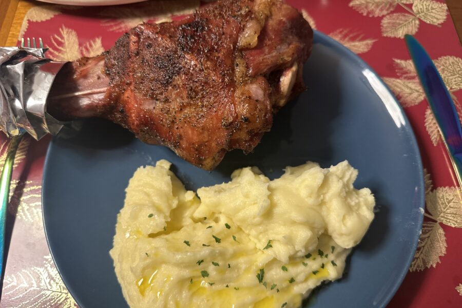 Turkey Leg & Mash
